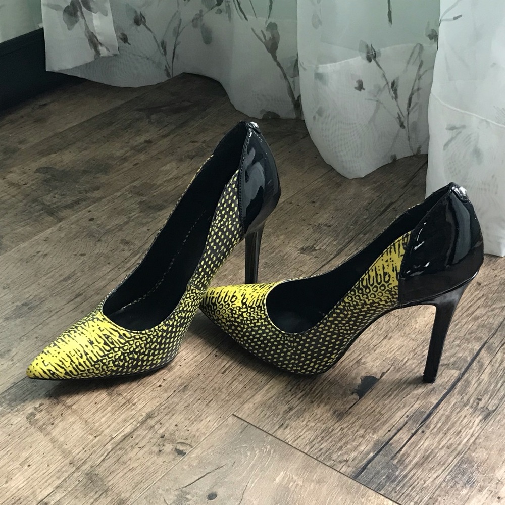 G by GUESS FELISITY Yellow and Black Heels